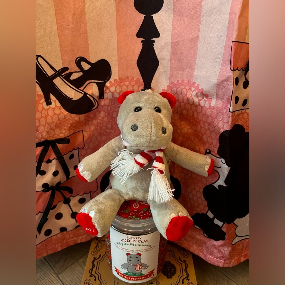Scentsy Buddy Clip ❤️🦛